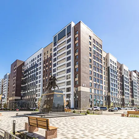 Уютные Апартаменты В Центре Города Жк Alpamys Возде Ботанического Сада Nur-Sultan  Exterior photo