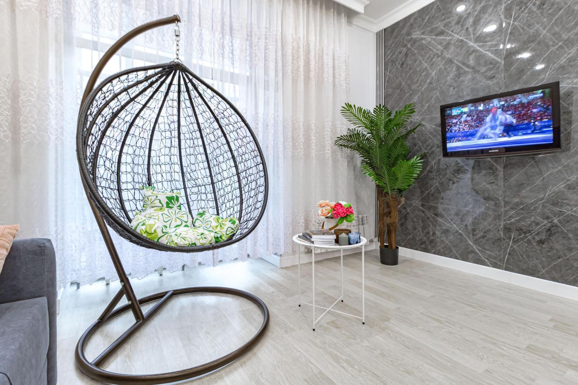 уютные в центре города жк Alpamys возде ботанического сада Apartment *