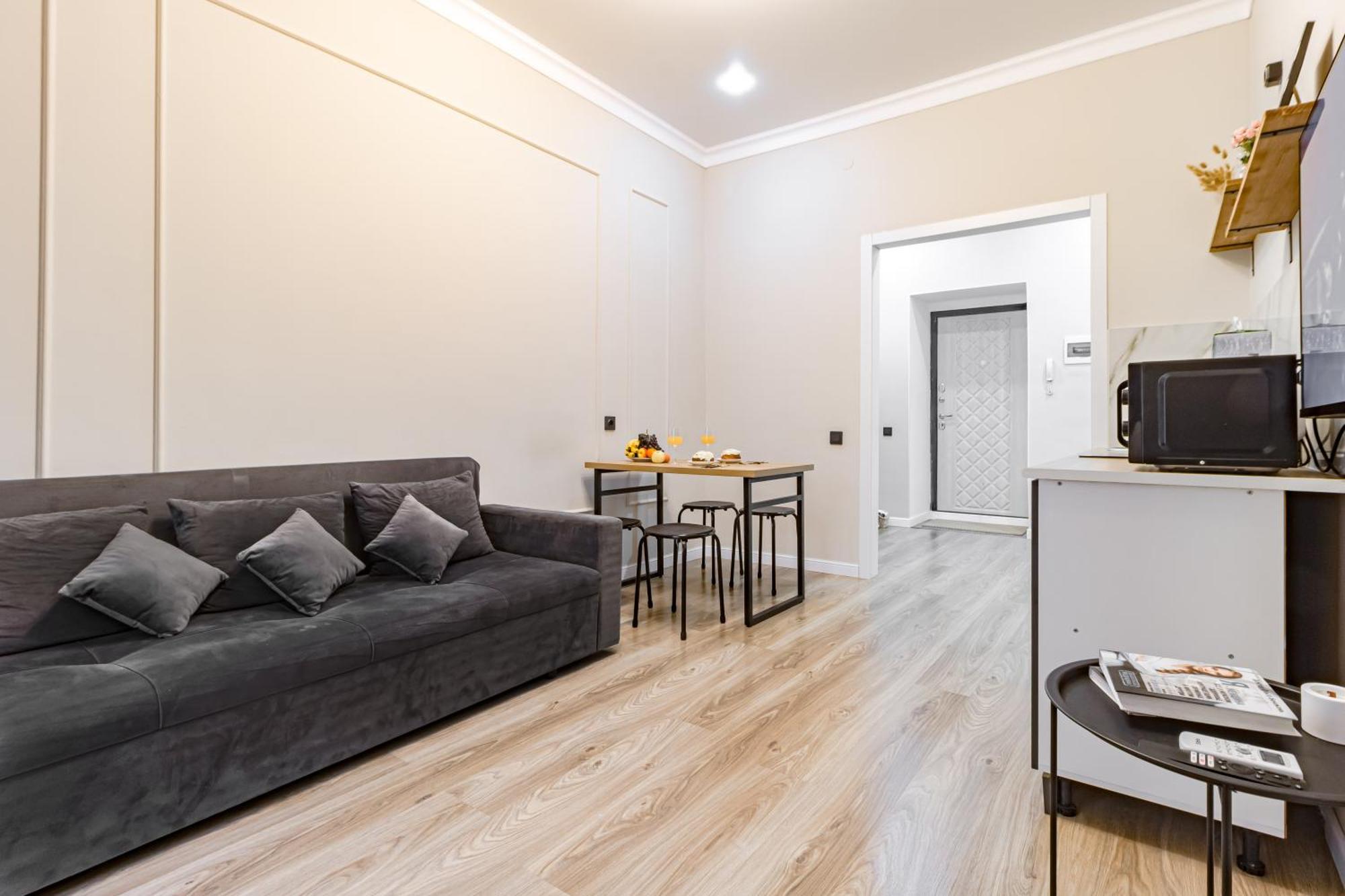 уютные в центре города жк Alpamys возде ботанического сада Apartment