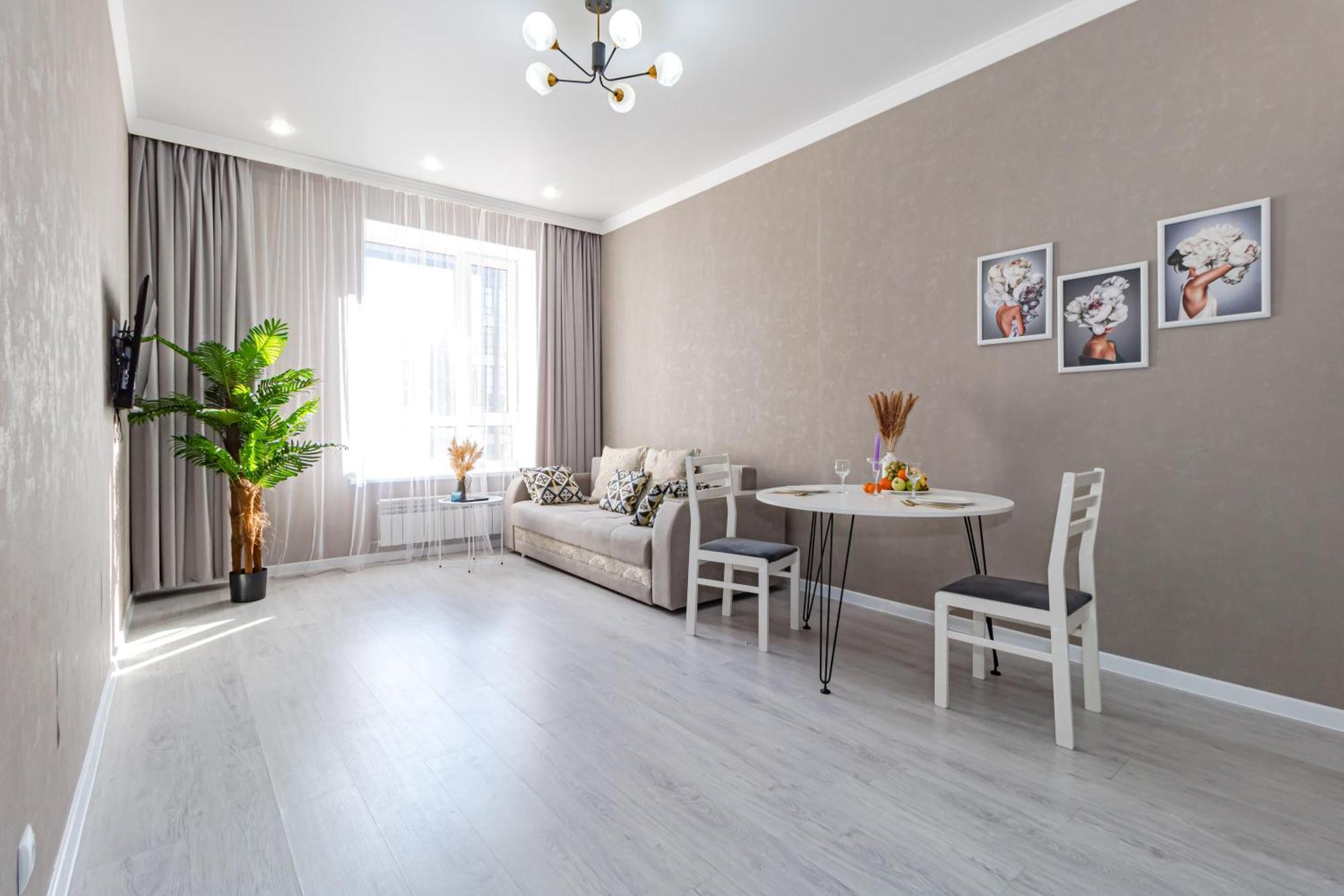уютные в центре города жк Alpamys возде ботанического сада Apartment *